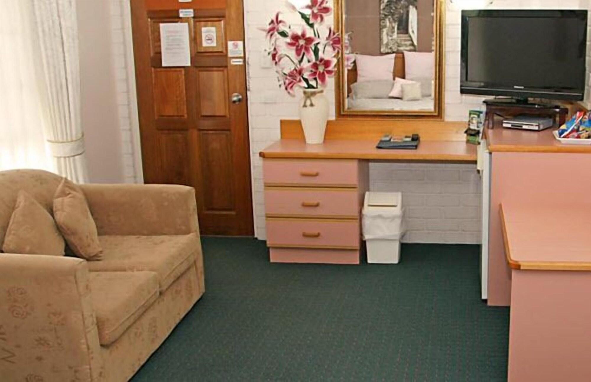 Sapphire Waters Motor Inn Merimbula Bagian luar foto