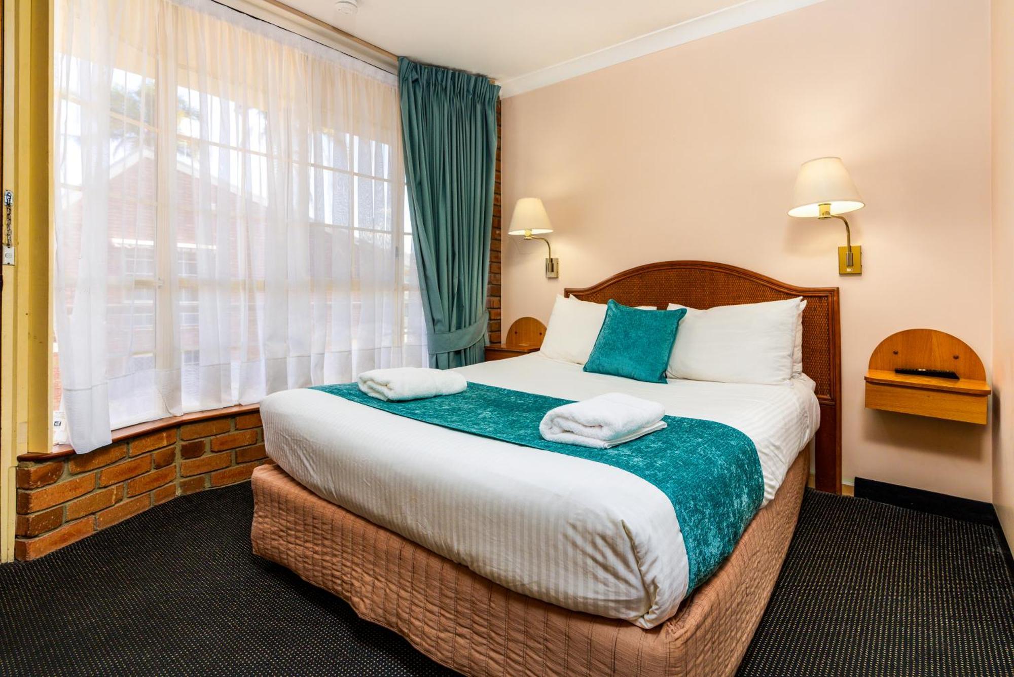 Sapphire Waters Motor Inn Merimbula Bagian luar foto