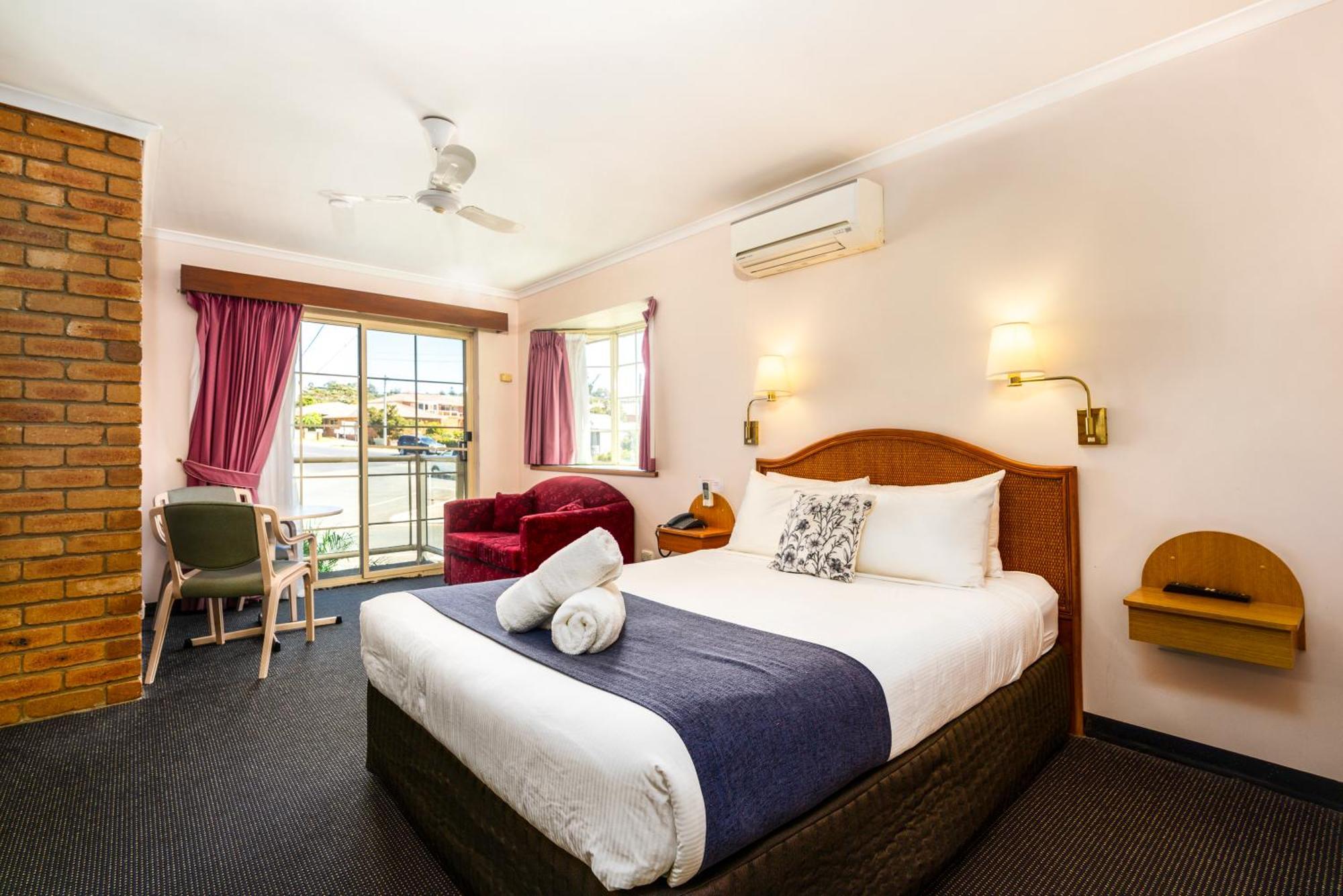 Sapphire Waters Motor Inn Merimbula Bagian luar foto