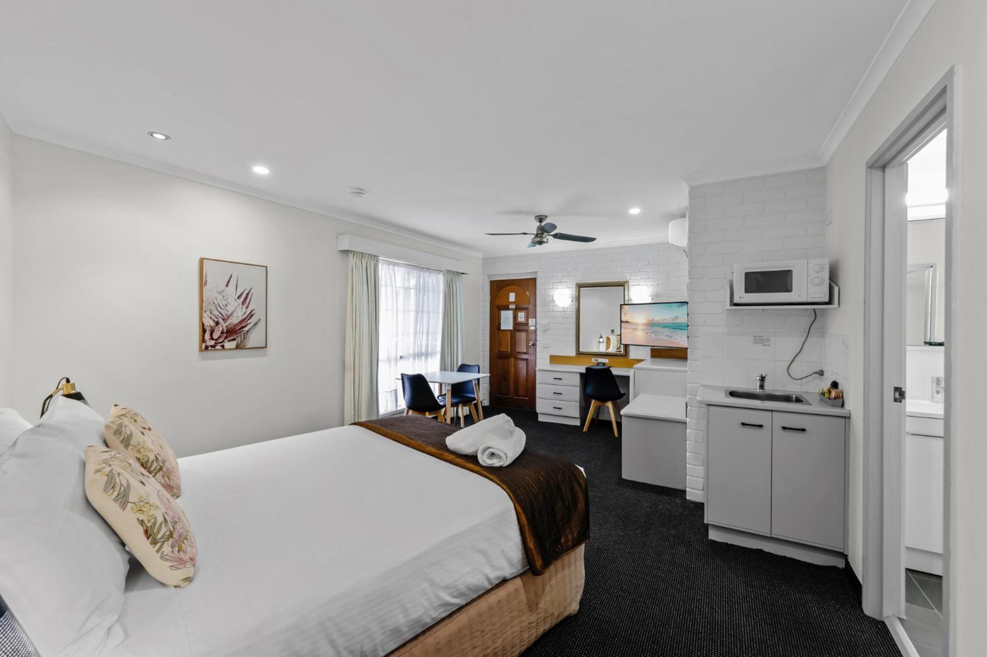 Sapphire Waters Motor Inn Merimbula Bagian luar foto