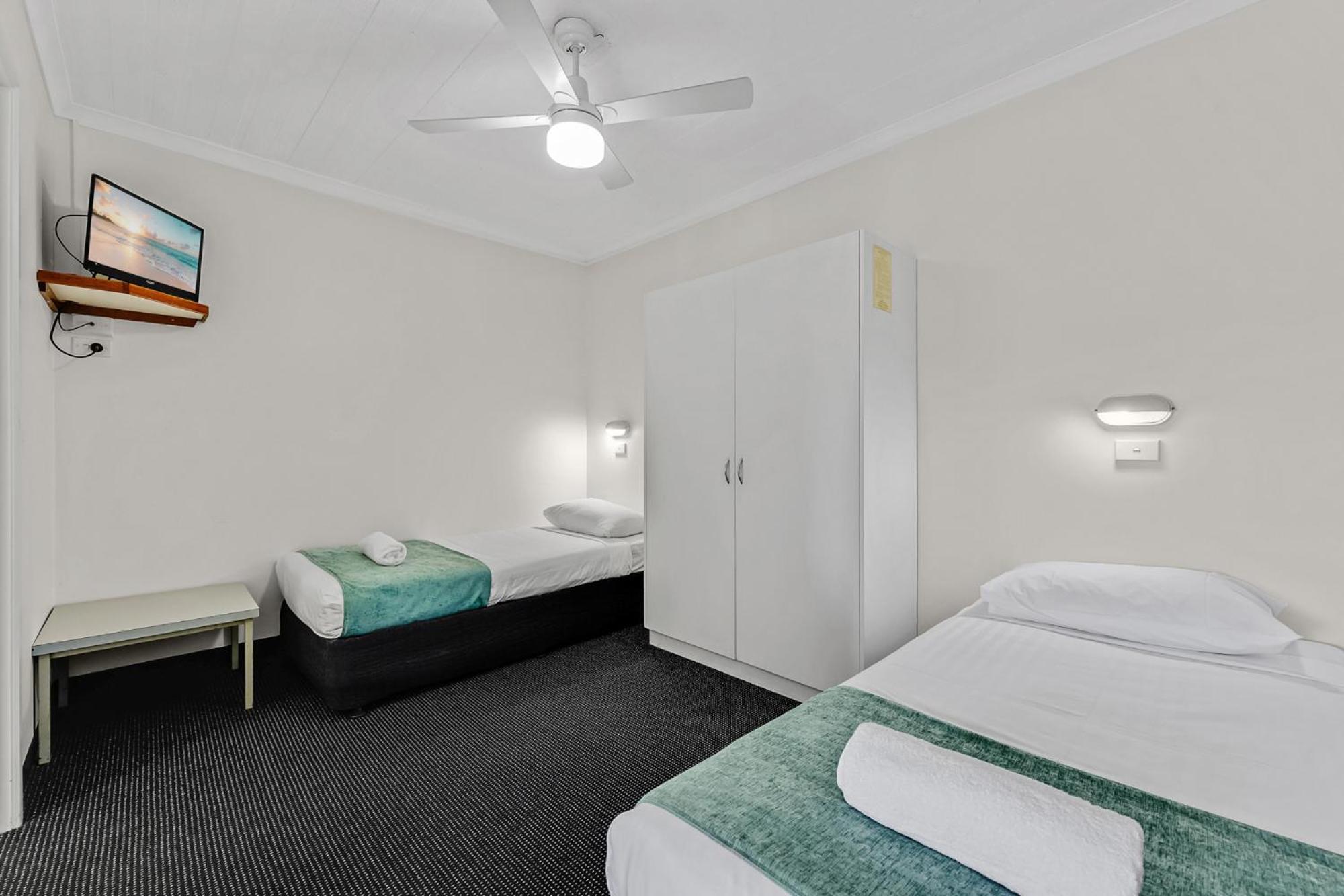 Sapphire Waters Motor Inn Merimbula Bagian luar foto