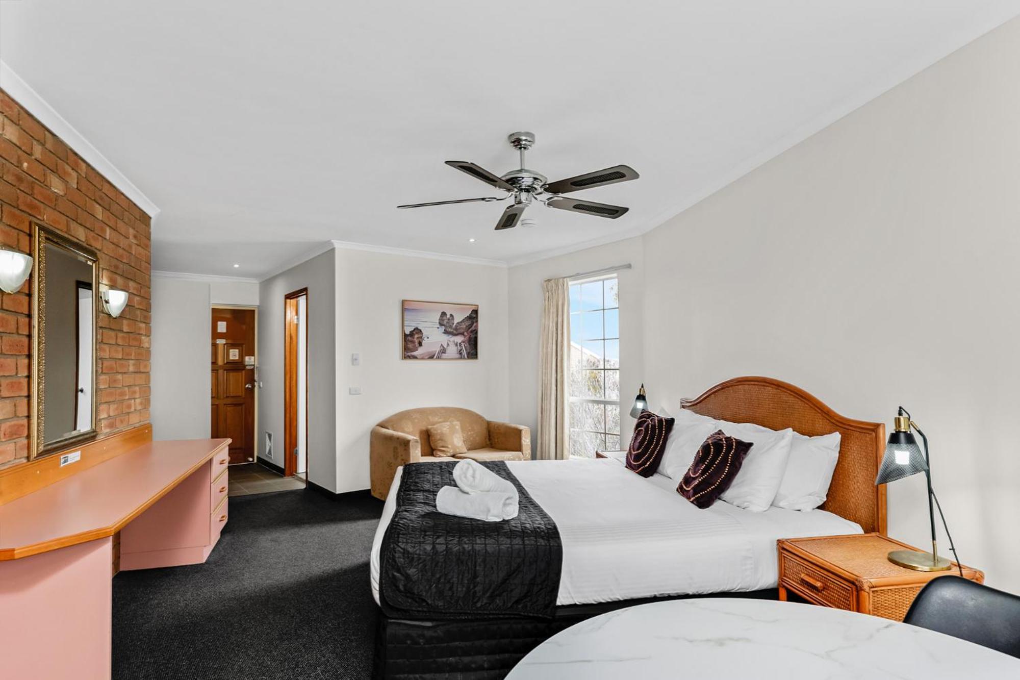 Sapphire Waters Motor Inn Merimbula Bagian luar foto