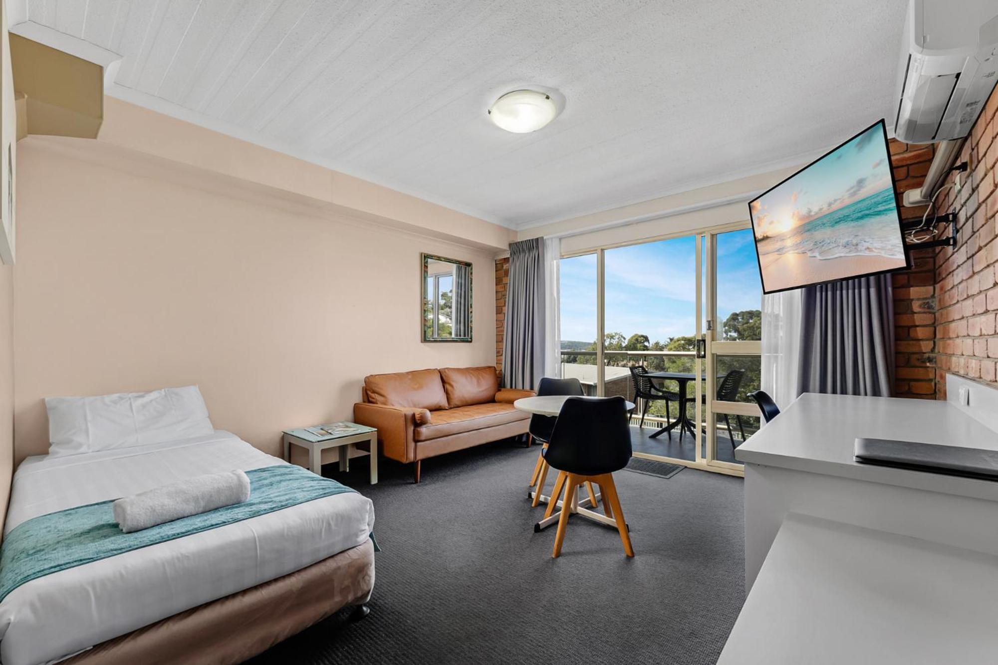 Sapphire Waters Motor Inn Merimbula Bagian luar foto