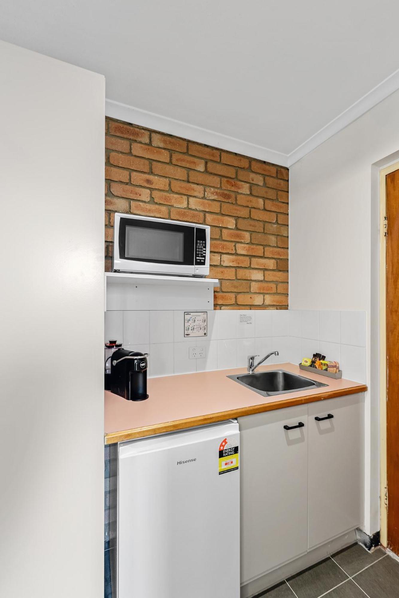 Sapphire Waters Motor Inn Merimbula Bagian luar foto