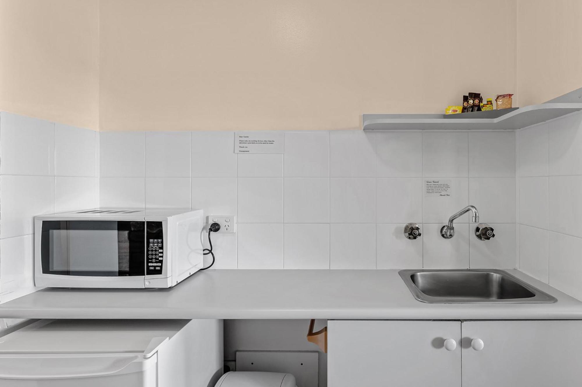 Sapphire Waters Motor Inn Merimbula Bagian luar foto