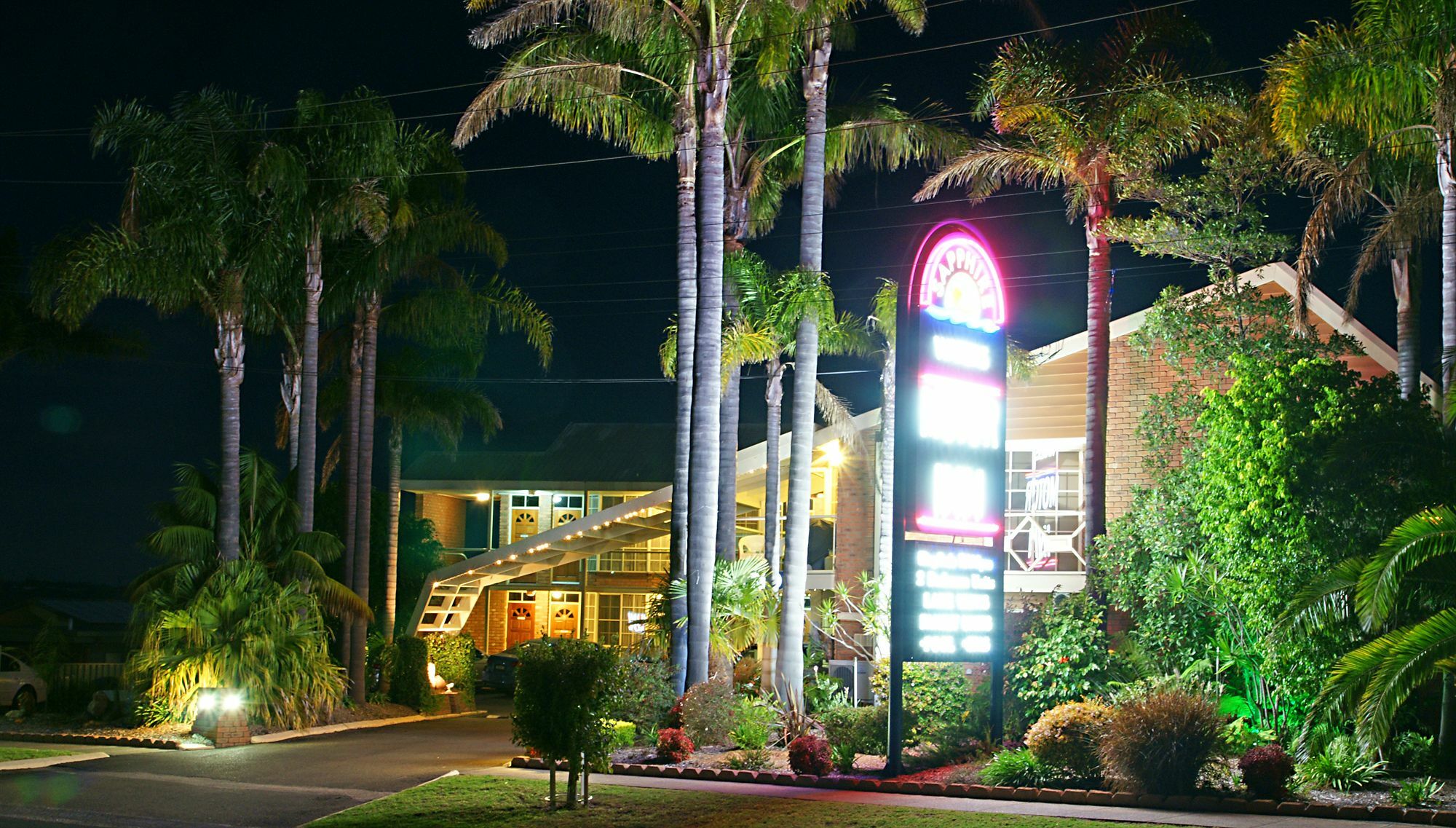 Sapphire Waters Motor Inn Merimbula Bagian luar foto